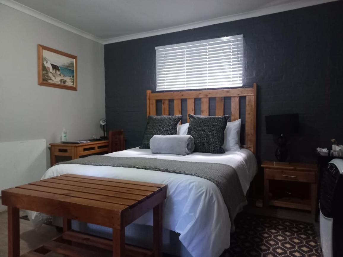 Hermanus 13 On 2Nd Guest Rooms المظهر الخارجي الصورة